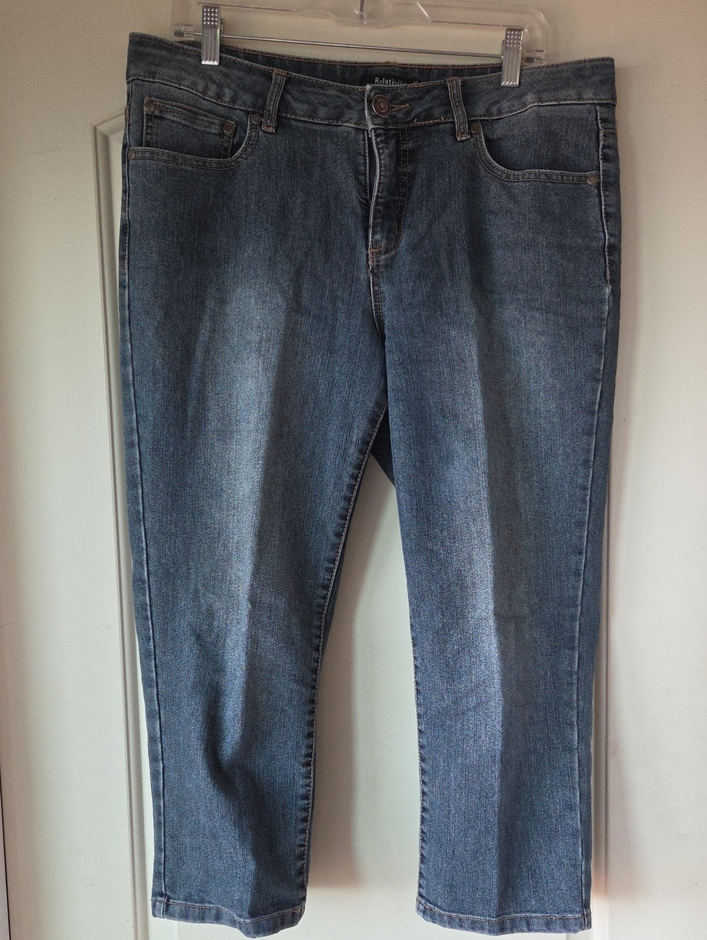 Relativity Women's Capris in Medium Blue Denim
